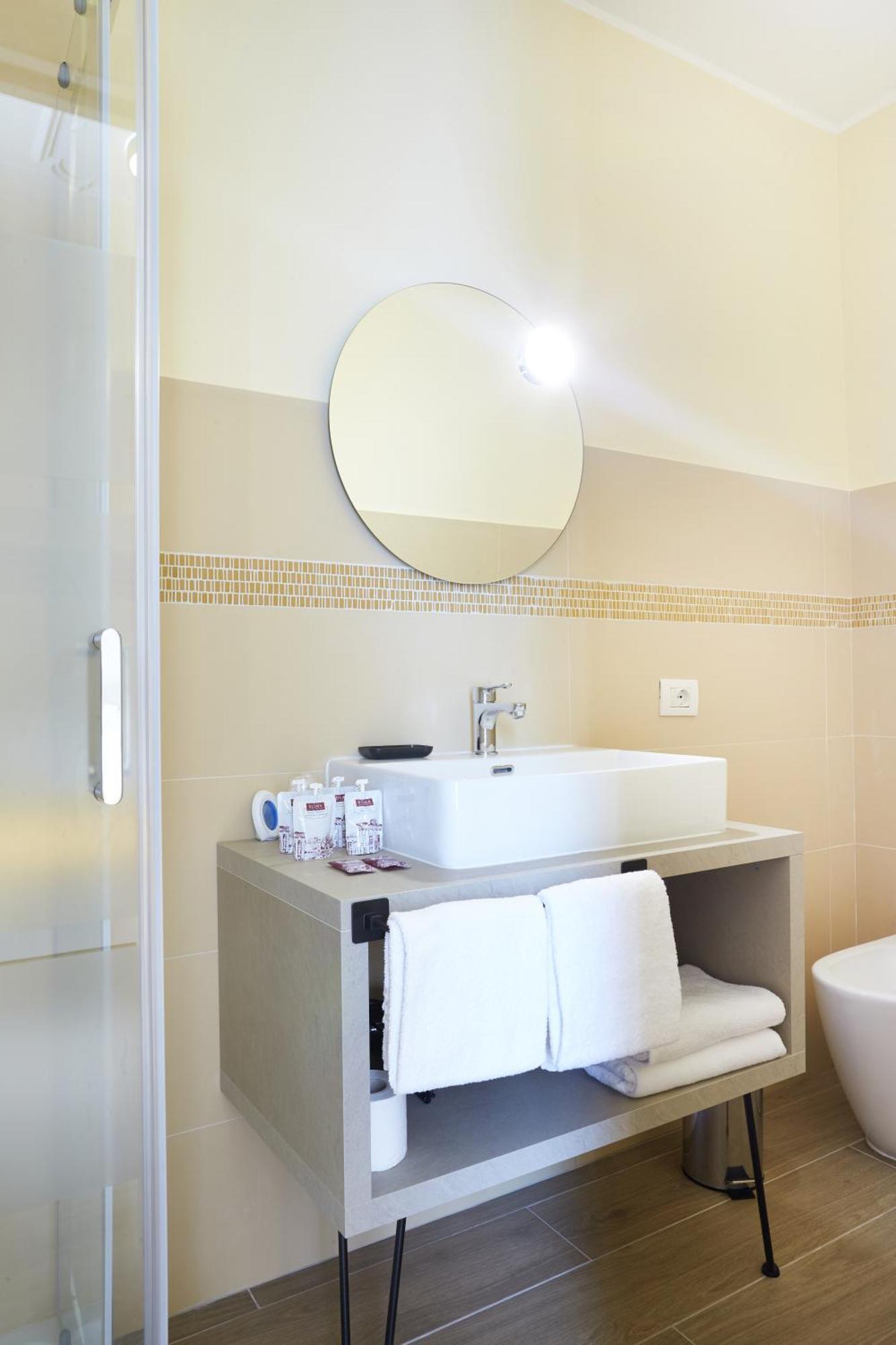 Hotel Reyes Roma Eksteriør bilde