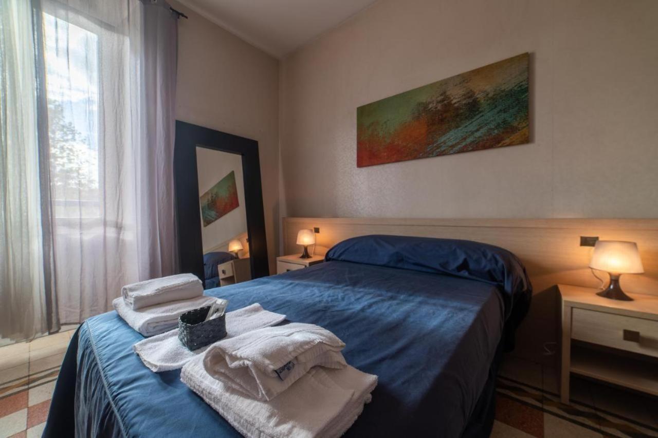 Hotel Reyes Roma Eksteriør bilde